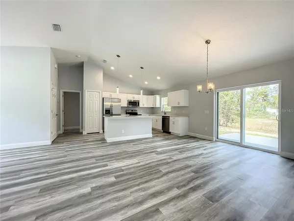 $1,800 | 15962 Southwest 53rd Court, Ocala, FL 34473