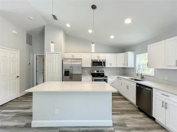 $1,800 | 15962 Southwest 53rd Court, Ocala, FL 34473
