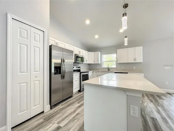 $1,800 | 15962 Southwest 53rd Court, Ocala, FL 34473