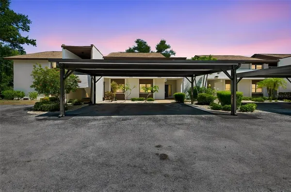 $194,900 | 6067 Fairway Lane, Unit 1413, Bradenton, FL 34210
