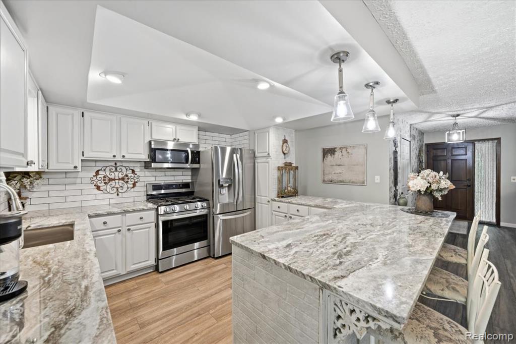 1600 Moffat Road Leonard, MI 48367 - Photo 14 of 65 Gallery Image 14