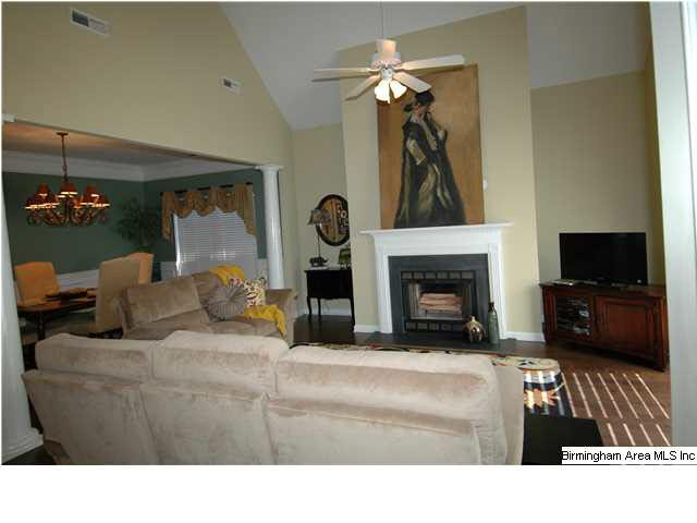 104 Amanda Place Pelham, AL 35124 - Photo 3 of 32