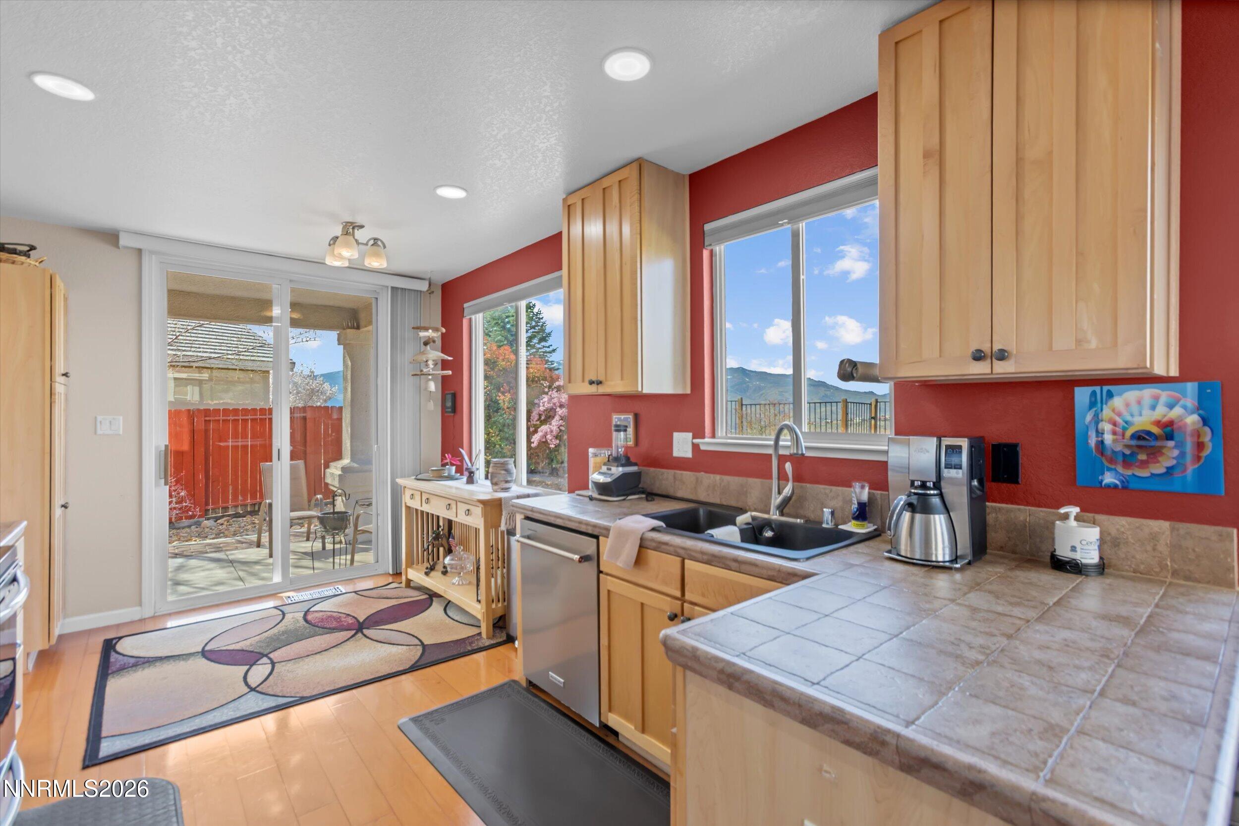 2533 Whitney Oaks Lane Reno, NV 89523 - Photo 6 of 33 14-0Y7A3768