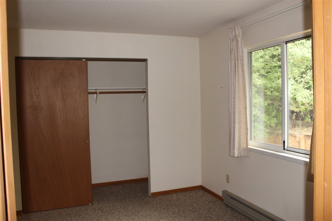 689 Holly Road Cadillac, MI 49601 - Photo 18 of 23 1823099-17.JPG