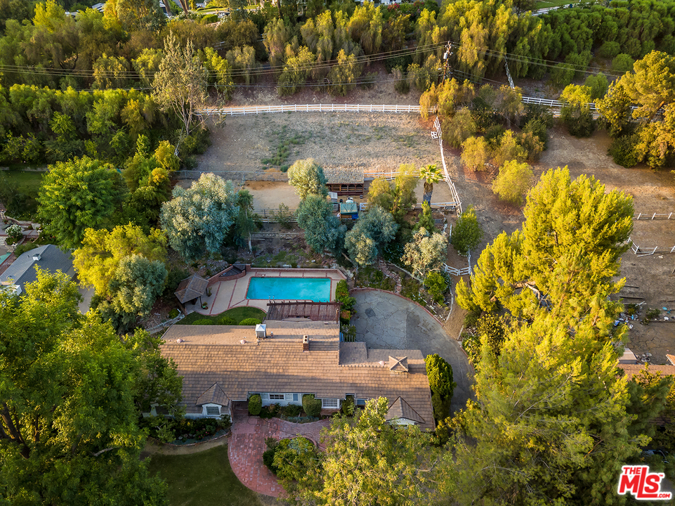 23921 Long Valley Road Hidden Hills, CA 91302 - Photo 11 of 14 Gallery Image 11