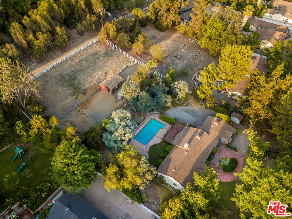 23921 Long Valley Road Hidden Hills, CA 91302 - Photo 6 of 14 Gallery Image 6