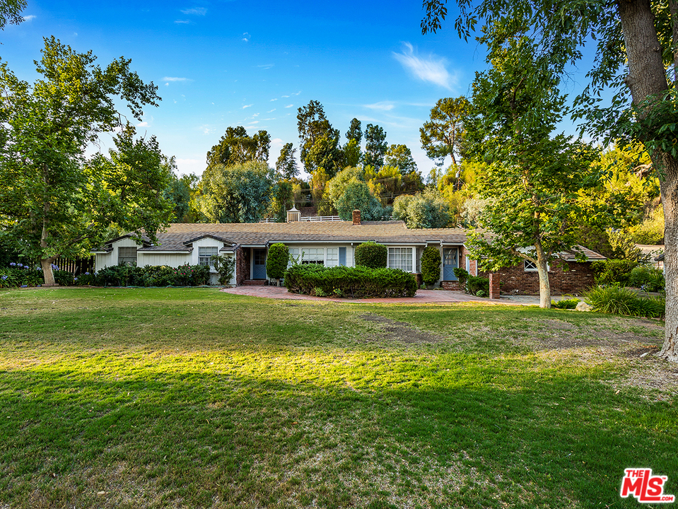 23921 Long Valley Road Hidden Hills, CA 91302 - Photo 10 of 14 Gallery Image 10