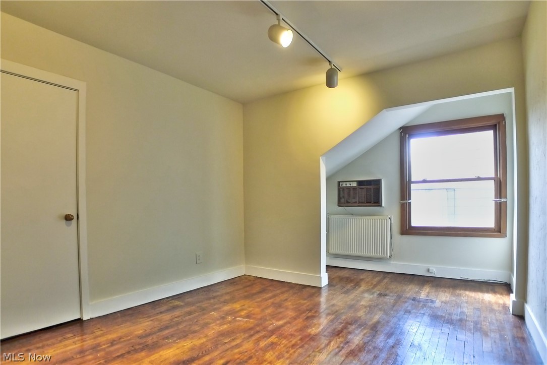 2191 Cranston Road Cleveland, OH 44118 - Photo 28 of 34