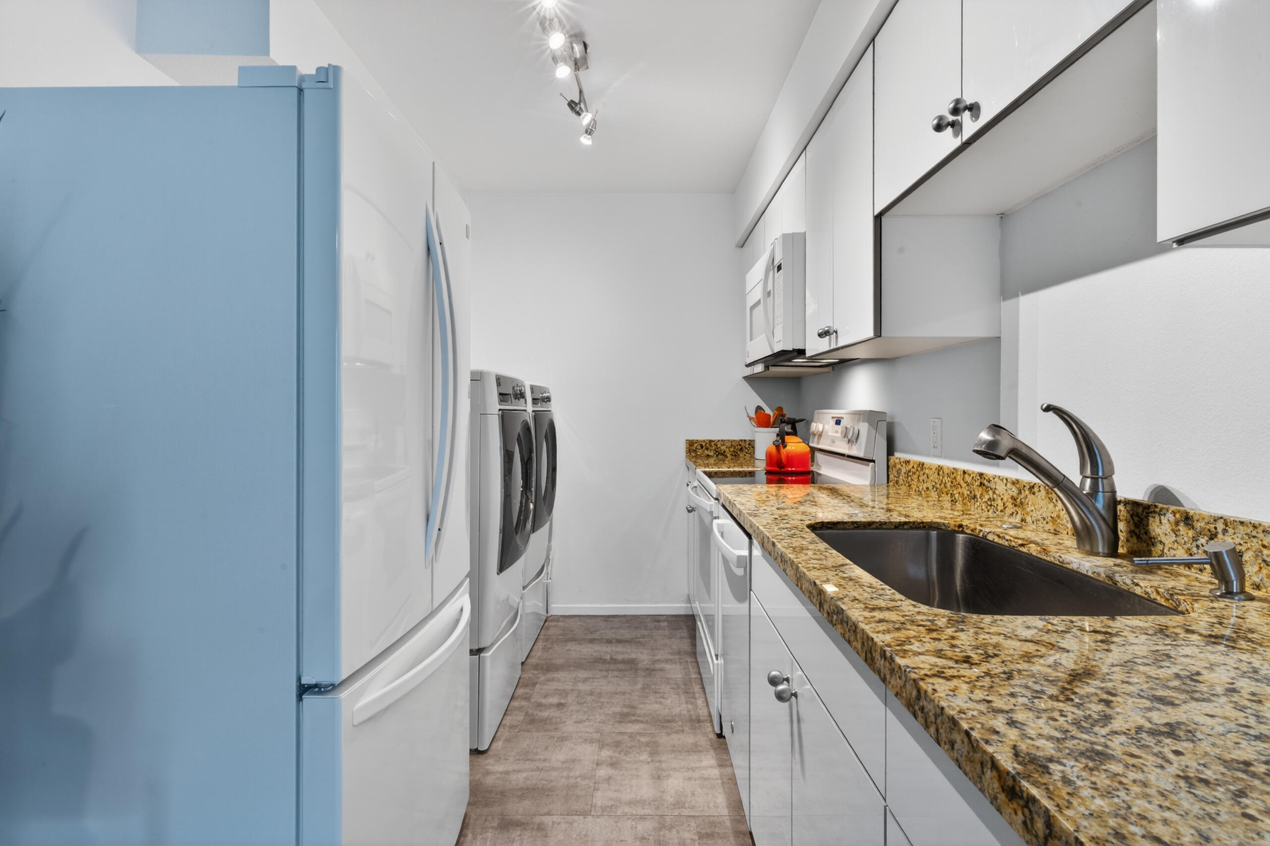 1150 East Amado Road, Unit 8C2 Palm Springs, CA 92262 - Photo 10 of 29 14-print-_DSC2685