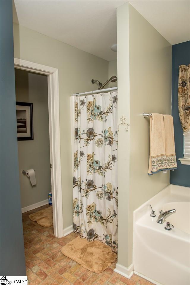 128 Bascom Court Greer, SC 29650 - Photo 15 of 21 Gallery Image 15