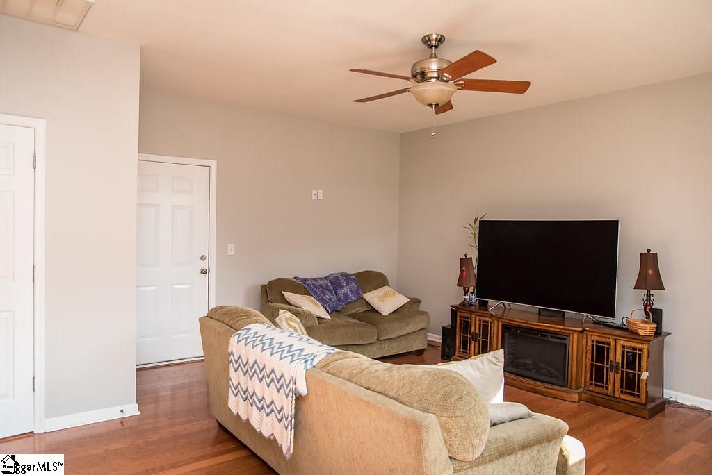 128 Bascom Court Greer, SC 29650 - Photo 9 of 21 Gallery Image 9