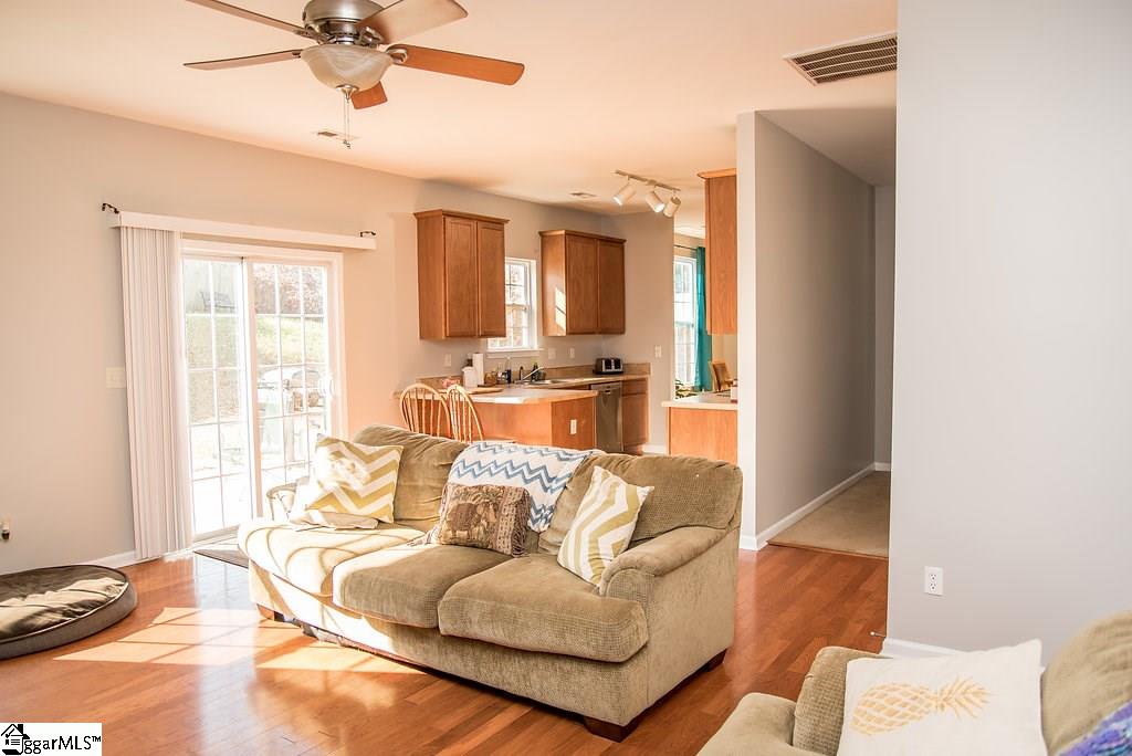 128 Bascom Court Greer, SC 29650 - Photo 10 of 21 Gallery Image 10