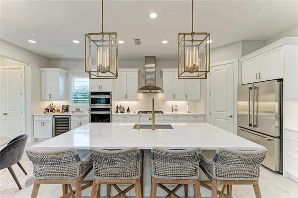 $1,299,000 | 8048 Waterbend Trail, Sarasota, FL 34240