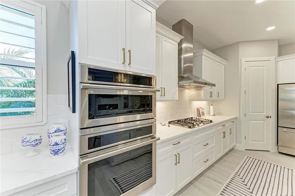 $1,299,000 | 8048 Waterbend Trail, Sarasota, FL 34240