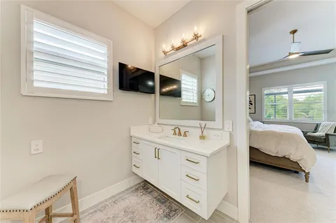 $1,299,000 | 8048 Waterbend Trail, Sarasota, FL 34240