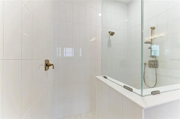 $1,299,000 | 8048 Waterbend Trail, Sarasota, FL 34240