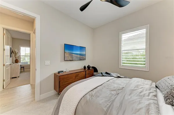 $1,299,000 | 8048 Waterbend Trail, Sarasota, FL 34240