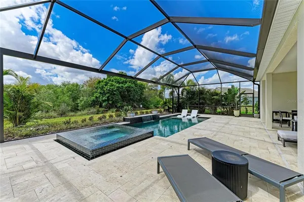 $1,299,000 | 8048 Waterbend Trail, Sarasota, FL 34240