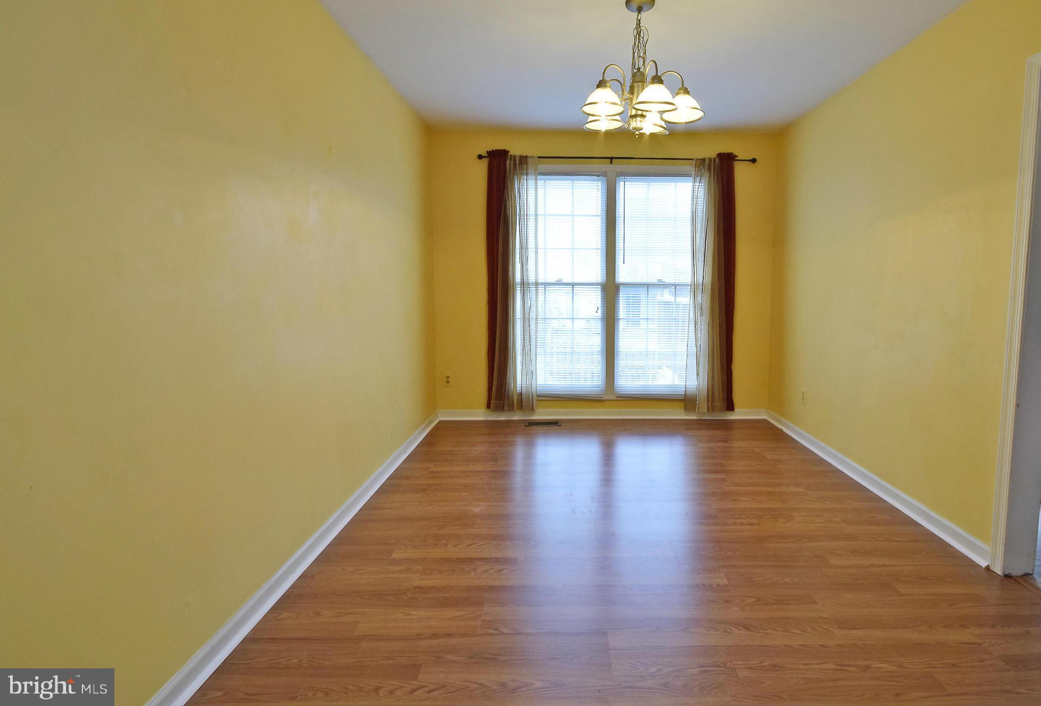 802 Harrogate Road Fredericksburg, VA 22406 - Photo 4 of 19 Dining Room