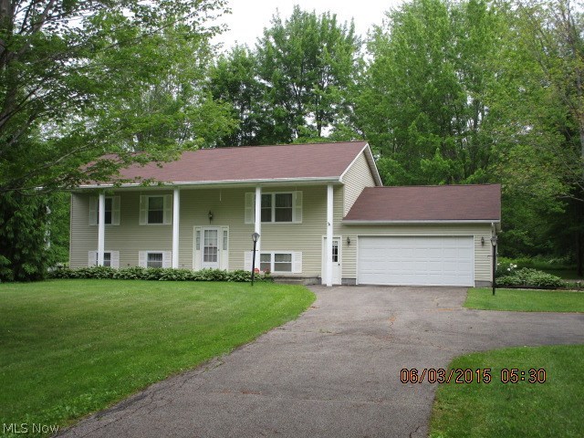 1059 Housel Craft Road Cortland, OH 44410 - Photo 1 of 21 Gallery Image 1