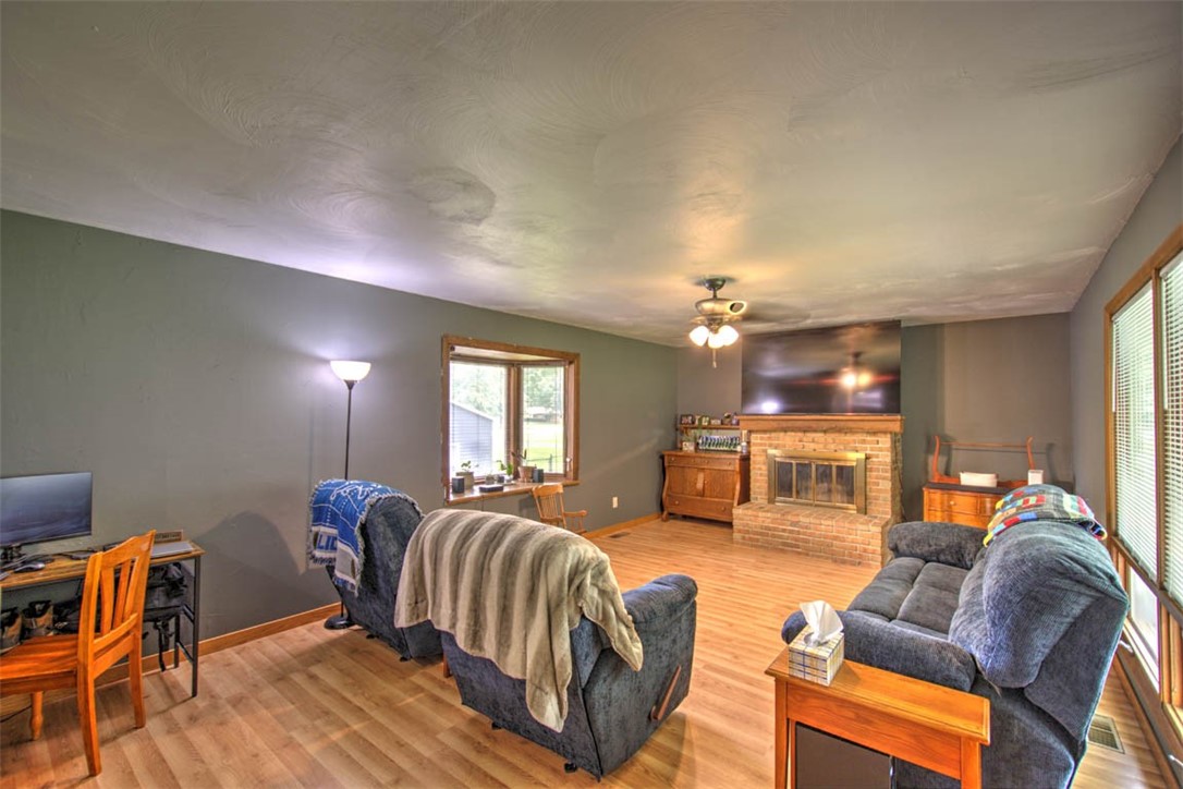 76 Valley Drive Decatur, IL 62526 - Photo 14 of 32