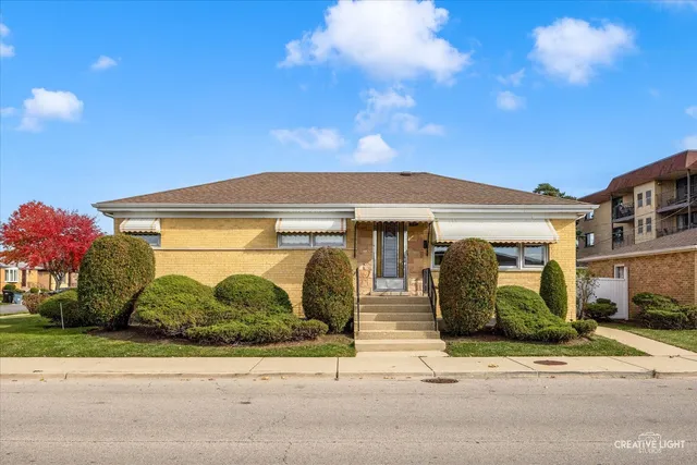 $370,000 | 7657 West Gunnison Street, Norridge, IL 60706