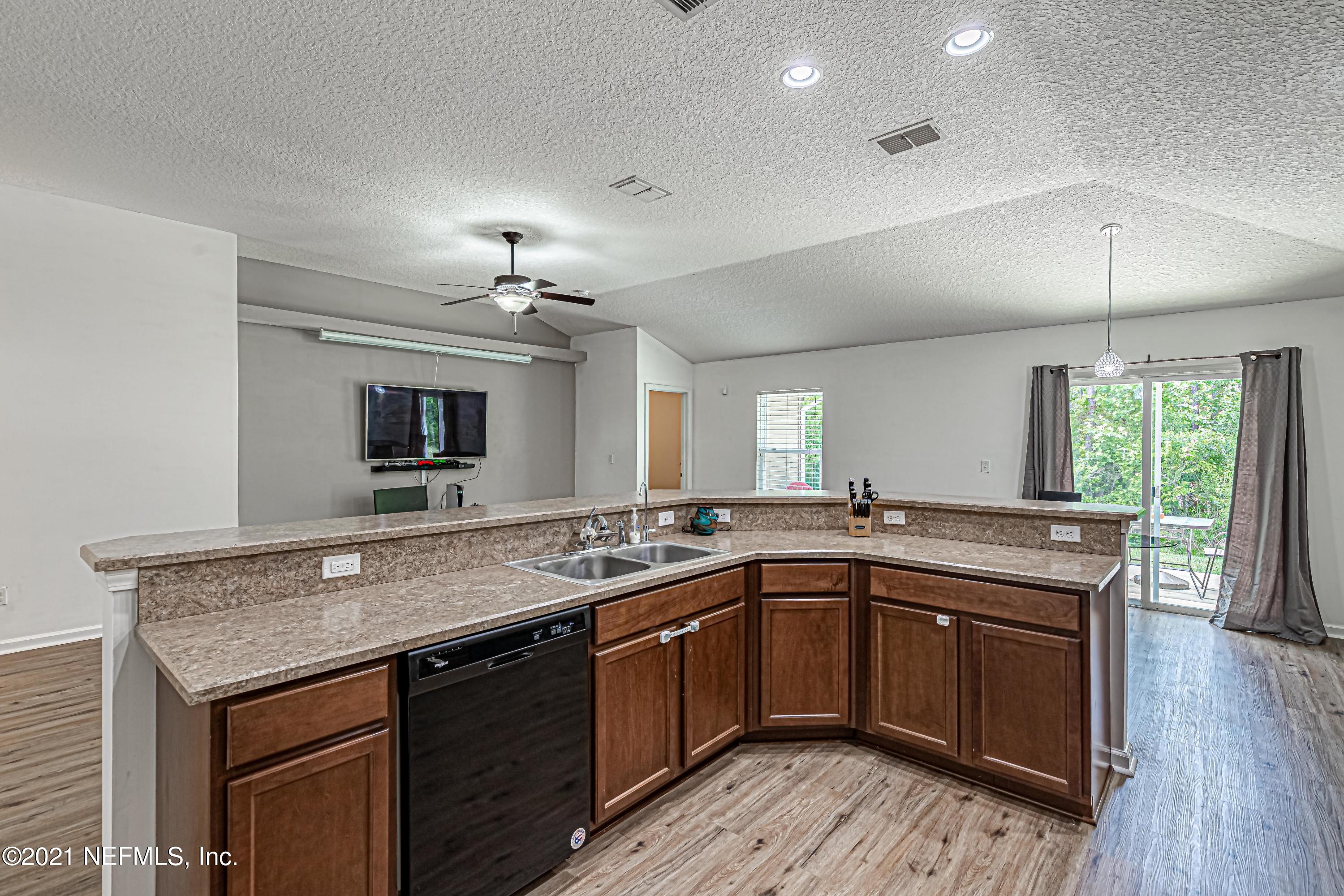 96461 Commodore Point Drive Yulee, FL 32097 - Photo 12 of 27 12-Kitchen