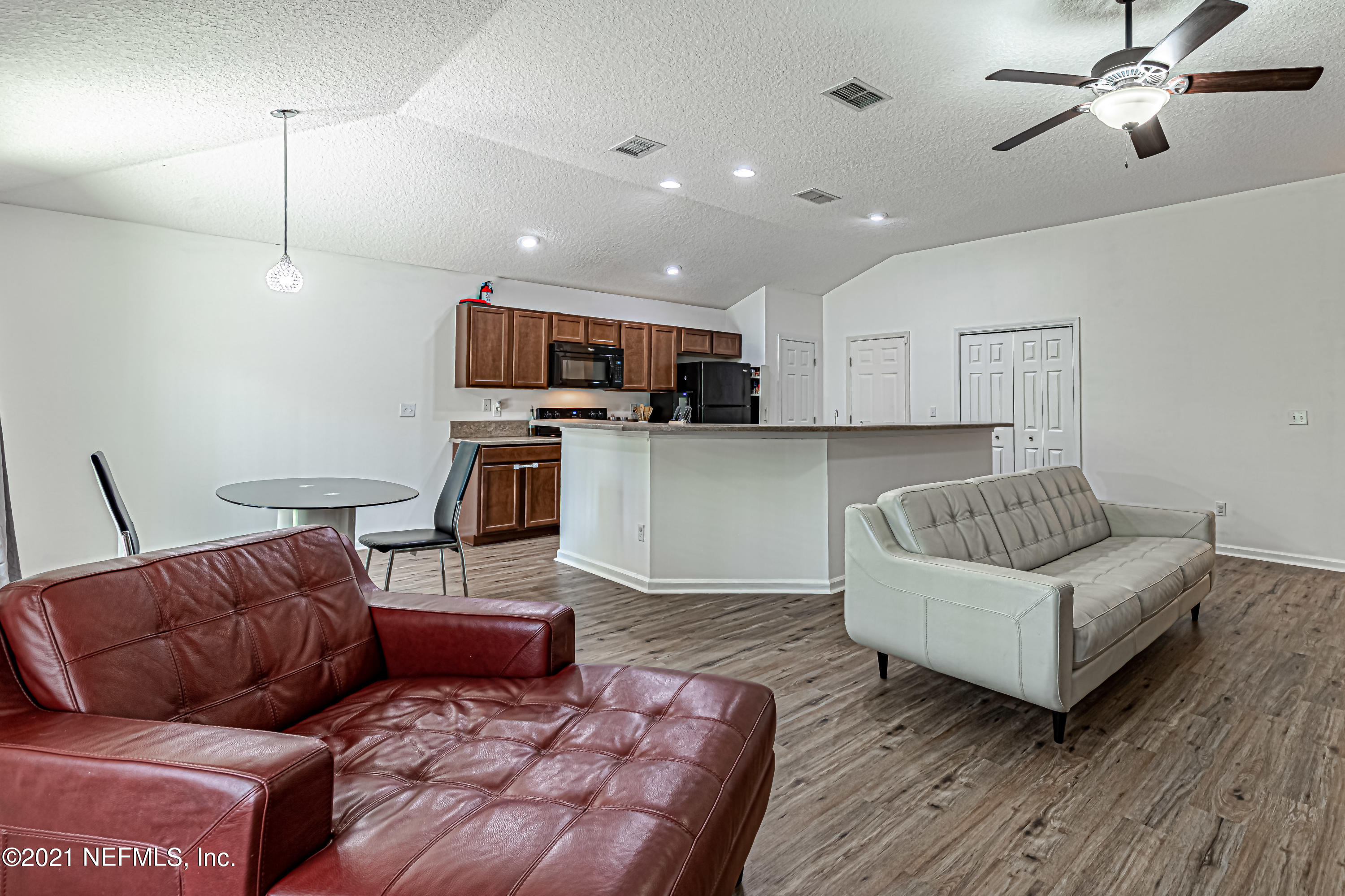96461 Commodore Point Drive Yulee, FL 32097 - Photo 8 of 27 8-Living Room