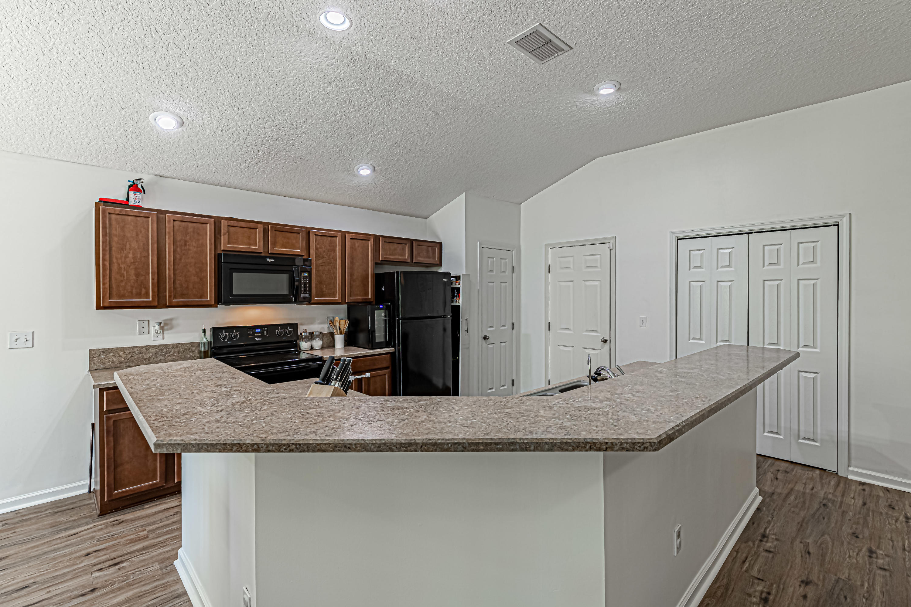 96461 Commodore Point Drive Yulee, FL 32097 - Photo 10 of 27 10-Kitchen