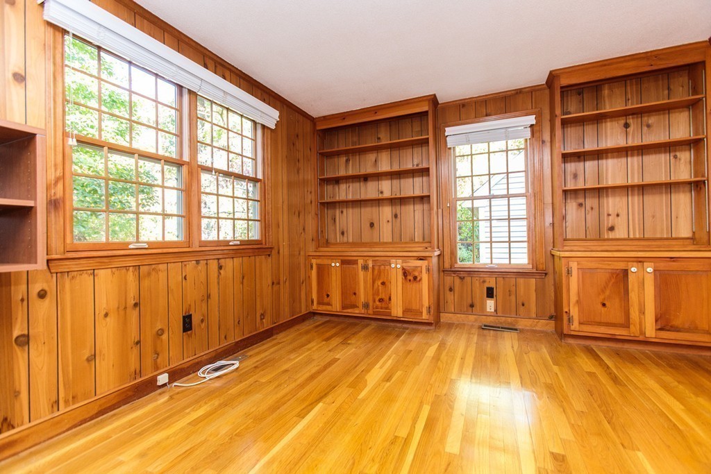 7 Coolidge Road Wayland, MA 01778 - Photo 5 of 25