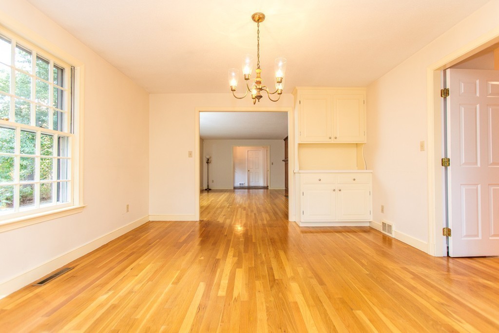 7 Coolidge Road Wayland, MA 01778 - Photo 6 of 25