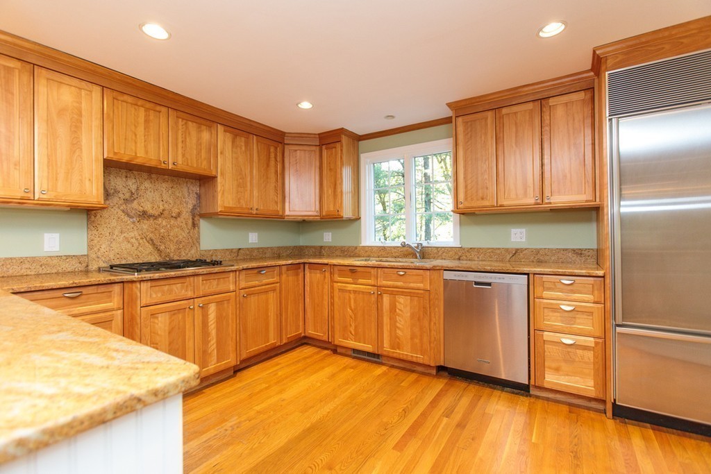 7 Coolidge Road Wayland, MA 01778 - Photo 10 of 25