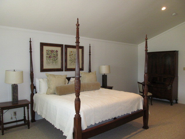 320 North Queen Bee Ingram, TX 78025 - Photo 11 of 38