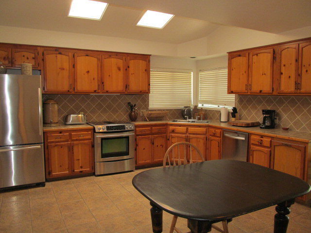 320 North Queen Bee Ingram, TX 78025 - Photo 5 of 38