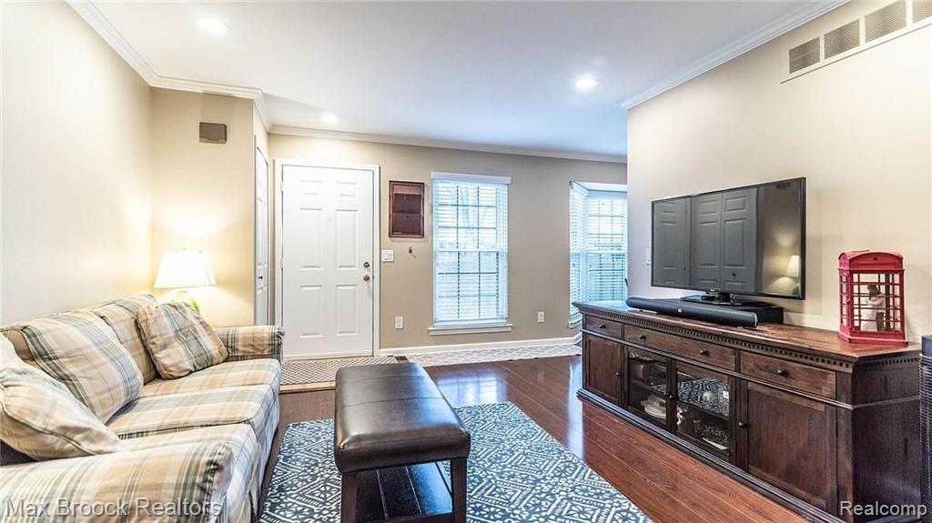 40014 Crosswinds Road Novi, MI 48375 - Photo 6 of 39