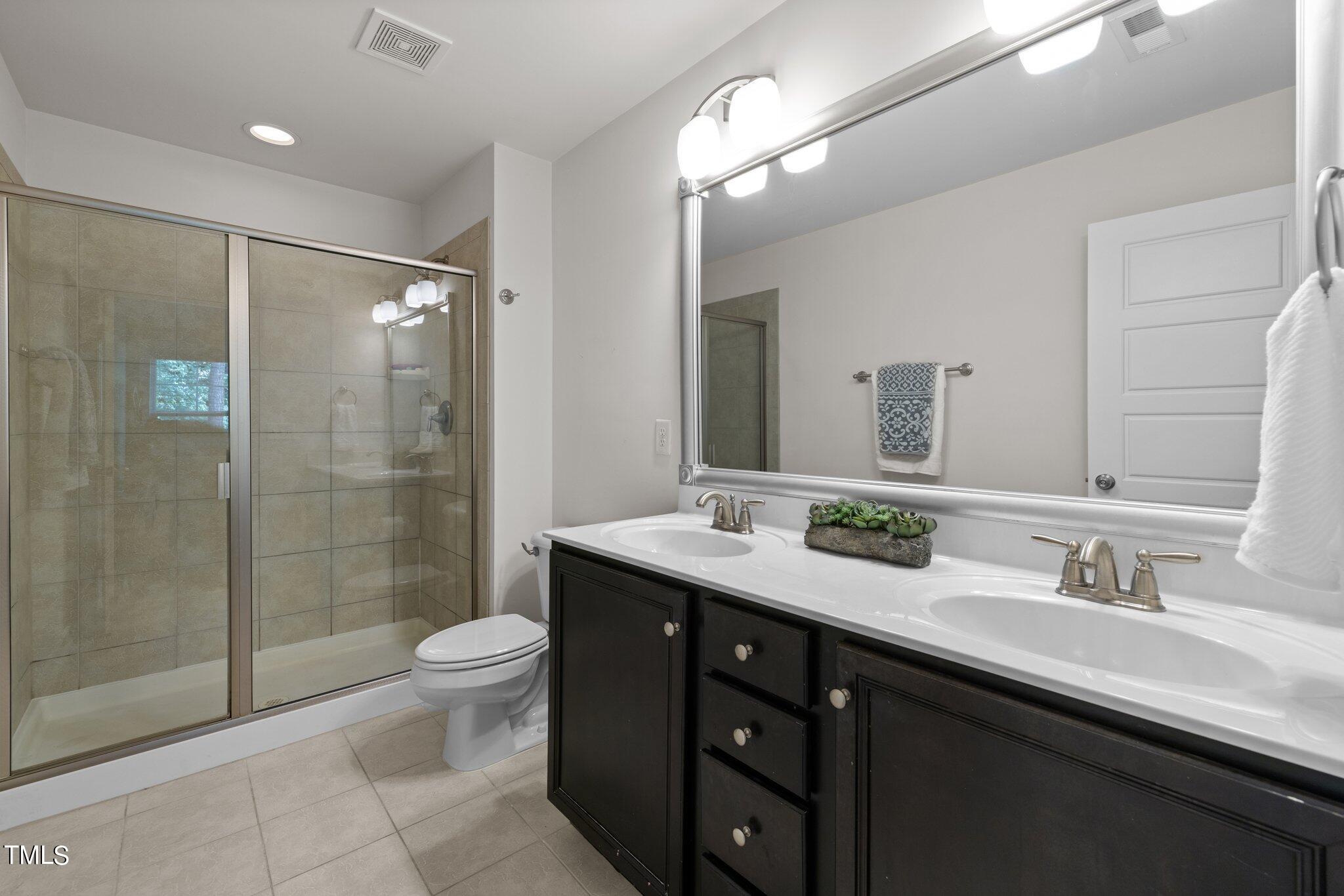 7873 Allscott Way Raleigh, NC 27612 - Photo 25 of 46 22-web-or-mls-5Z8A3436
