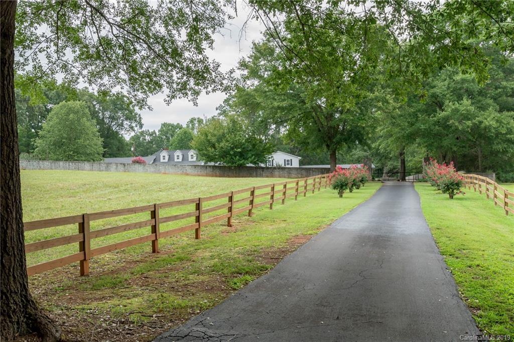 951 Island Creek Road Cowpens, SC 29330 - Photo 3 of 36 Gallery Image 3