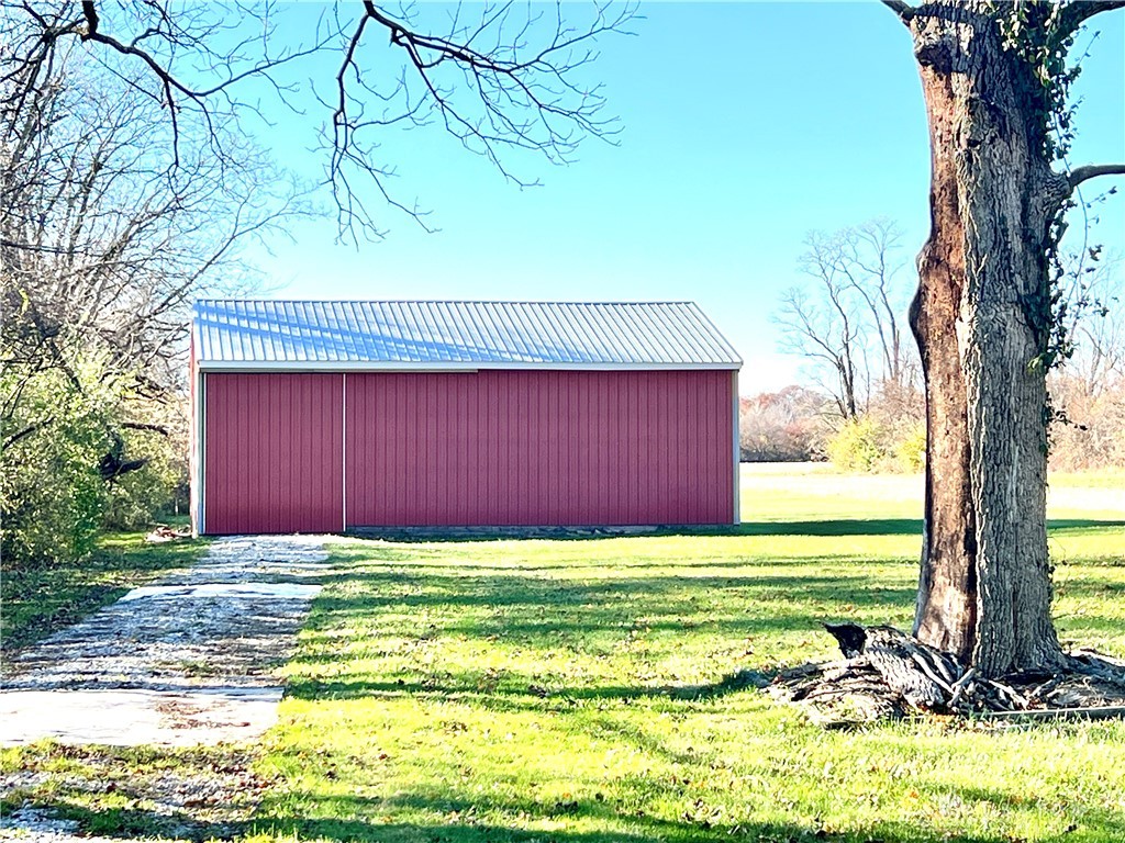 3145 Troy Road Springfield, OH 45504 - Photo 2 of 32