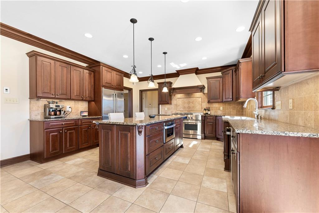 312 Riva Ridge Drive Cranberry Township, PA 16066 - Photo 9 of 24