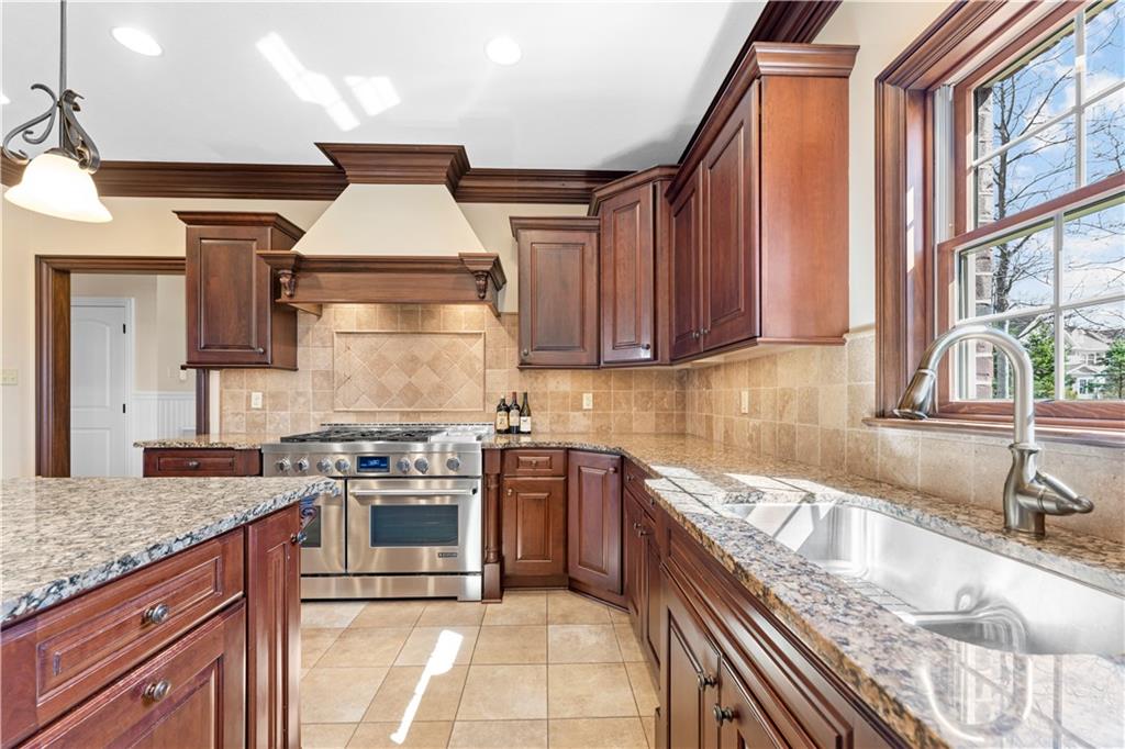 312 Riva Ridge Drive Cranberry Township, PA 16066 - Photo 10 of 24