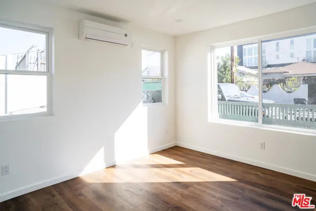 $2,400 | 401 Firmin Street, Los Angeles, CA 90026