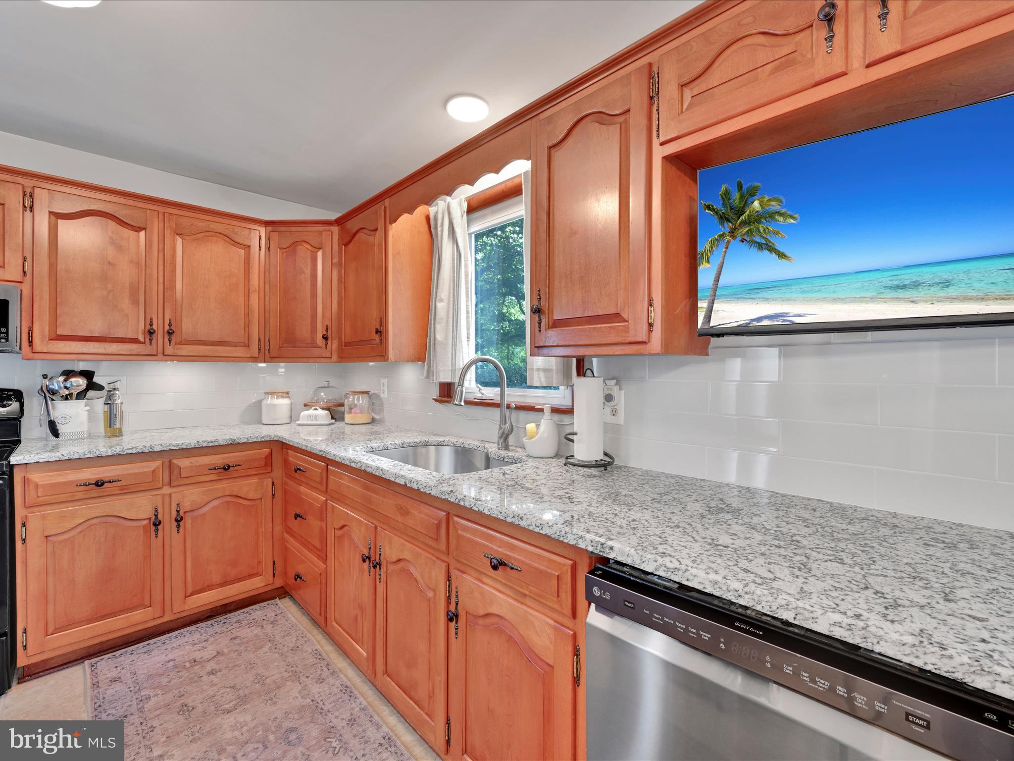 427 Aberdeen Road Elizabethtown, PA 17022 - Photo 11 of 32 Kitchen