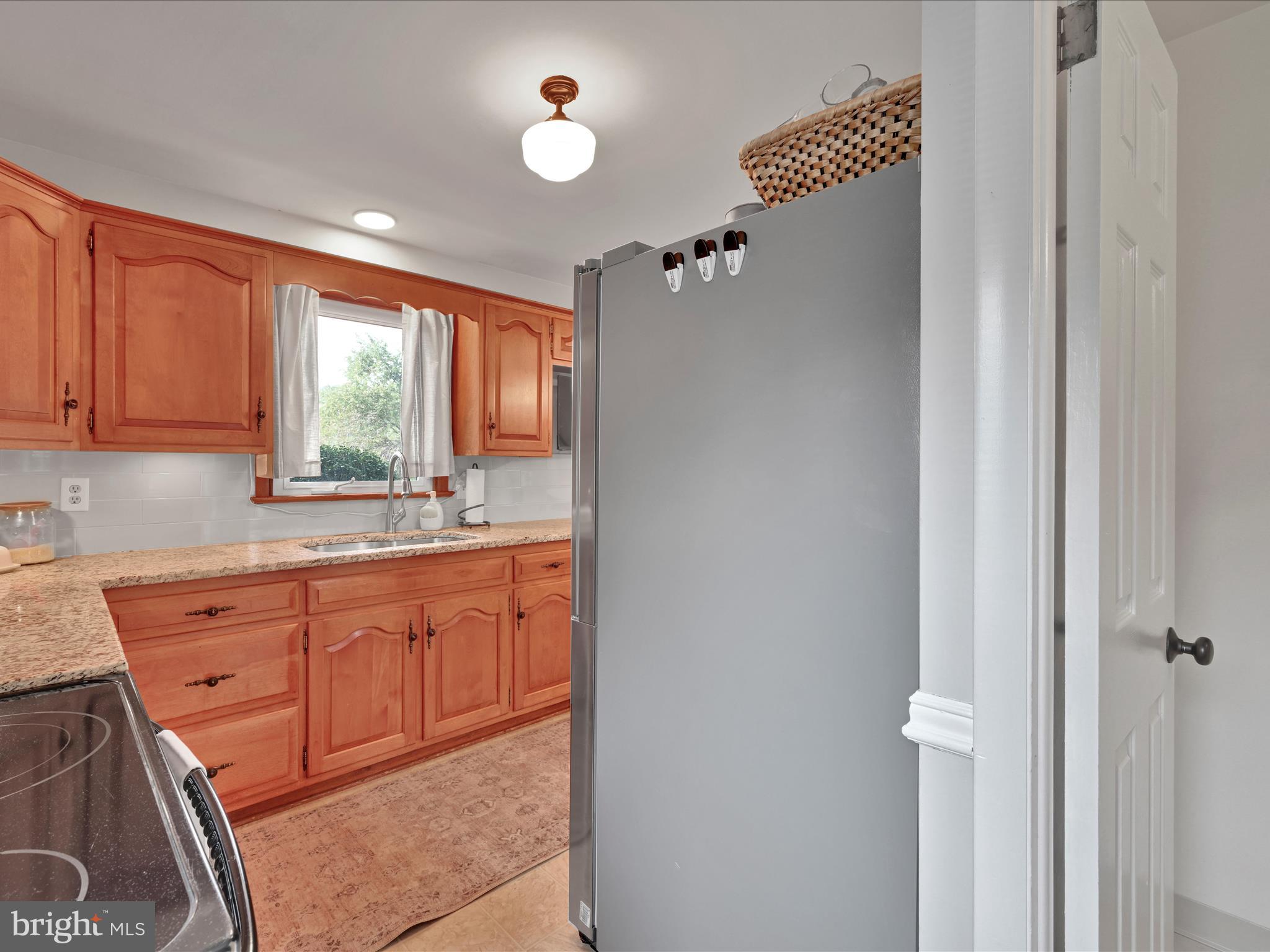 427 Aberdeen Road Elizabethtown, PA 17022 - Photo 13 of 32 Kitchen