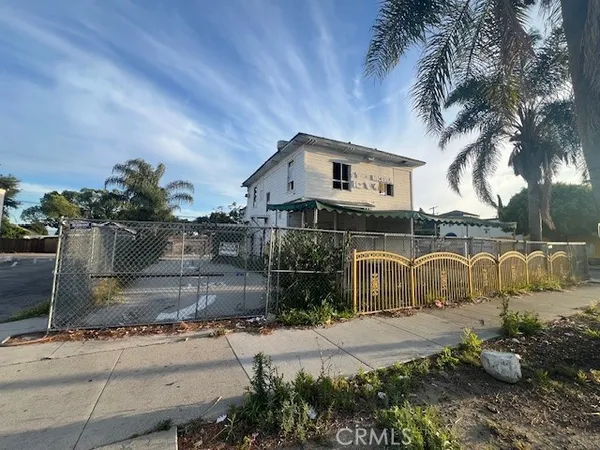 $499,500 | 604 East Mission Boulevard, Pomona, CA 91766