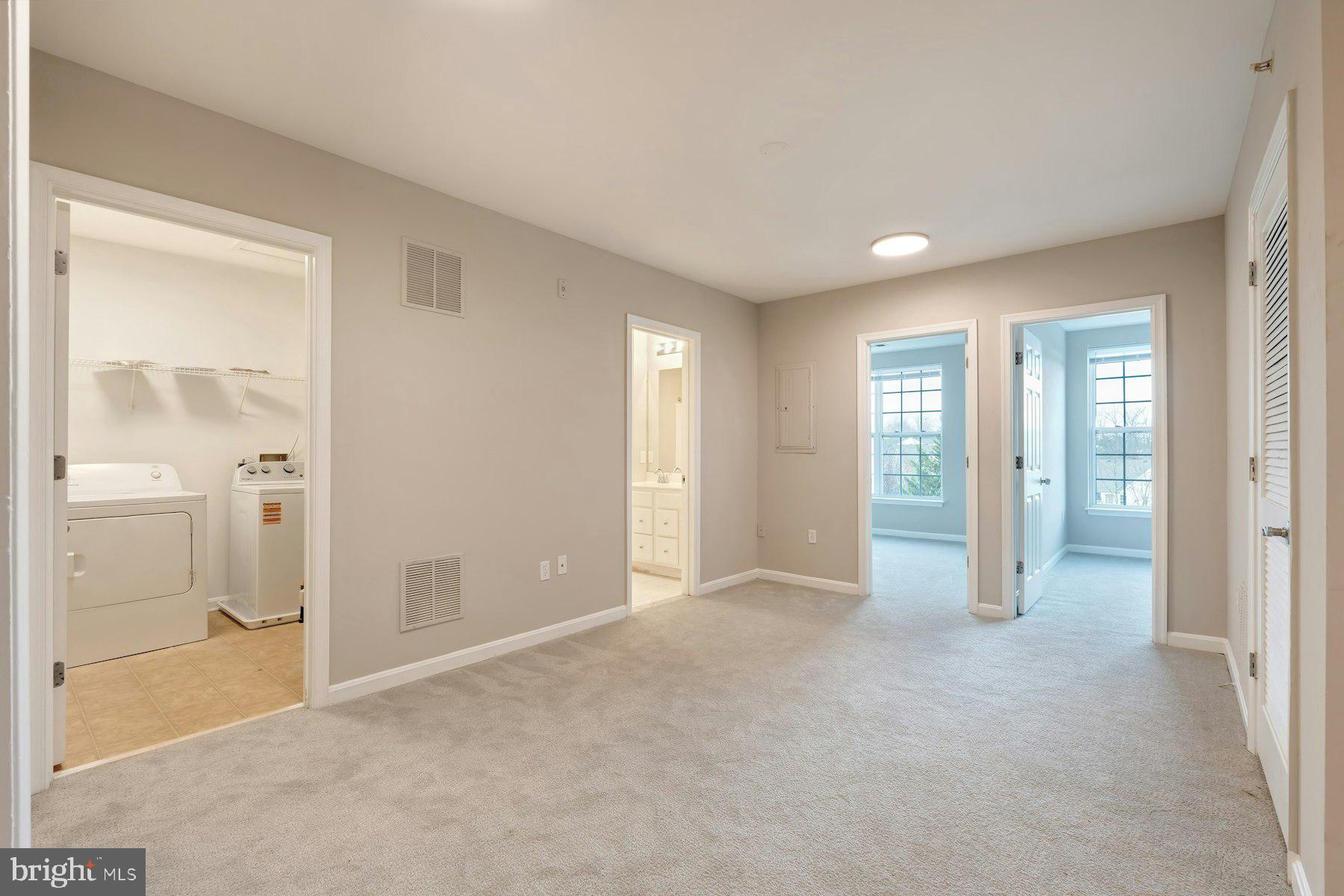 1838 Cedar Cove Way, Unit 201 Woodbridge, VA 22191 - Photo 24 of 38