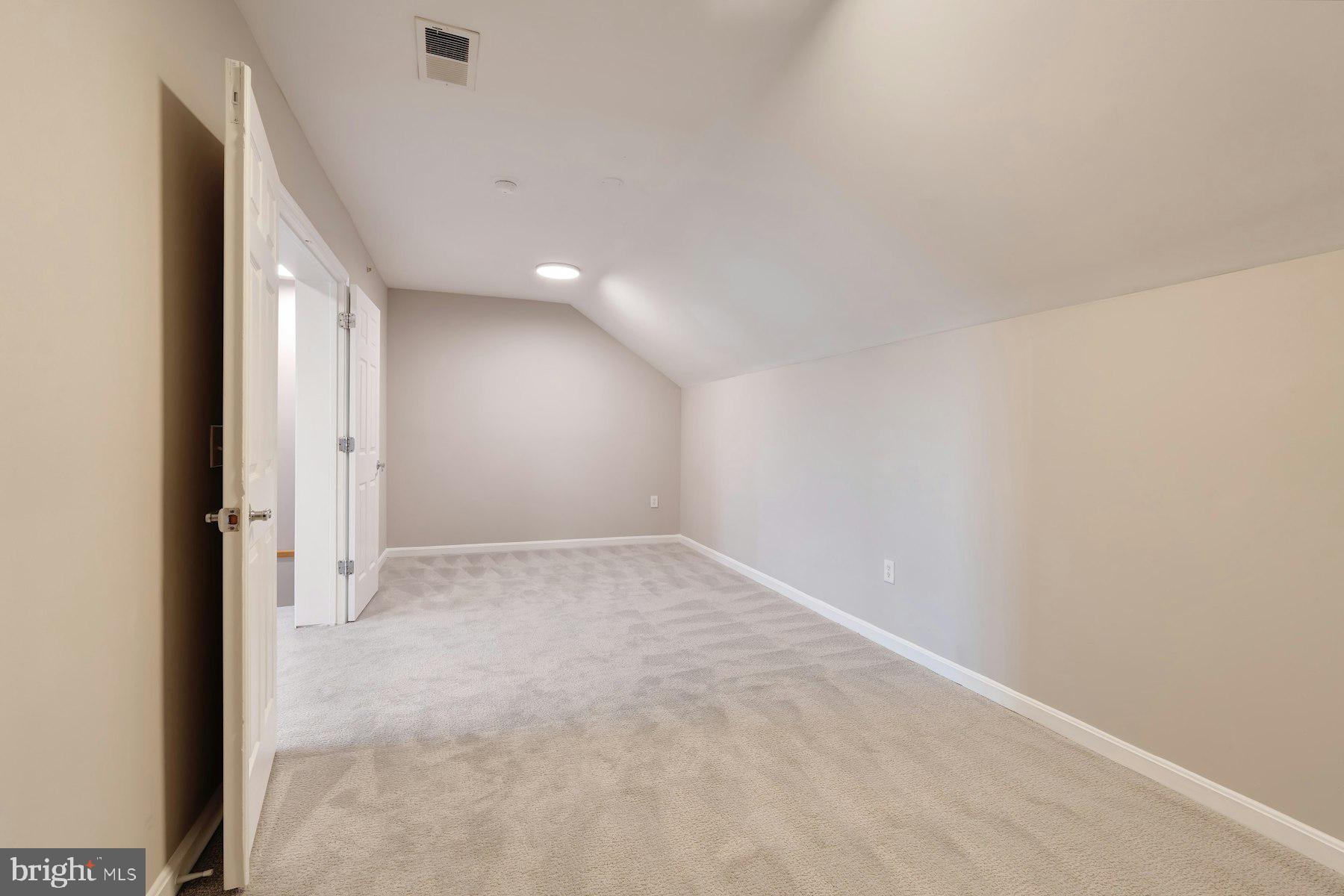 1838 Cedar Cove Way, Unit 201 Woodbridge, VA 22191 - Photo 27 of 38