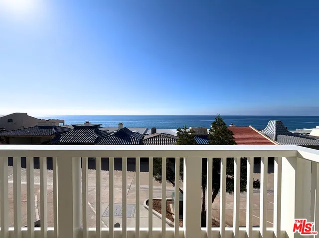 $3,500 | 11862 Ebbtide Lane, Unit LOWR, Malibu, CA 90265