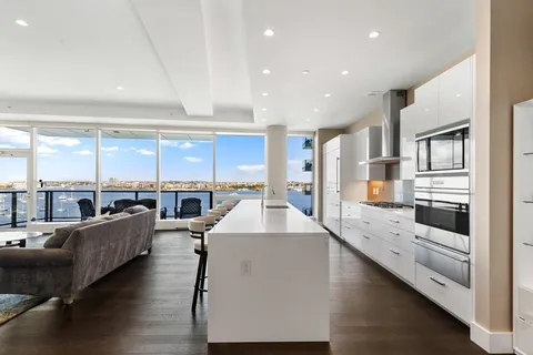 $5,650,000 | 50 Liberty Drive, Unit 10K, Boston, MA 02210