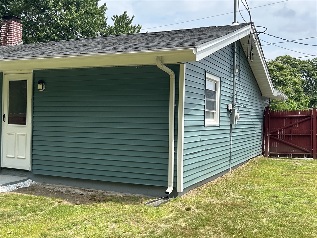 44 Boyle Road Brockton, MA 02302 - Photo 5 of 35