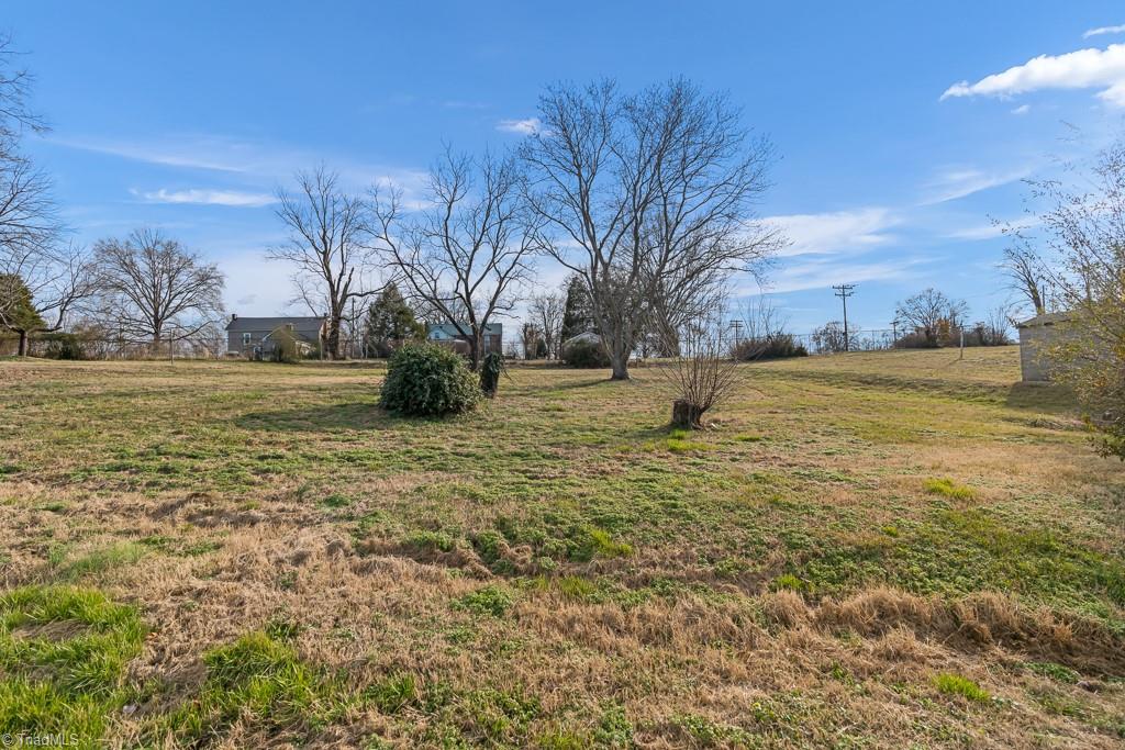 1304 Ridge Avenue Eden, NC 27288 - Photo 15 of 18 Gallery Image 15
